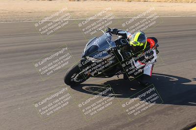 media/Dec-18-2022-SoCal Trackdays (Sun) [[8099a50955]]/Turn 4 Inside (10am)/